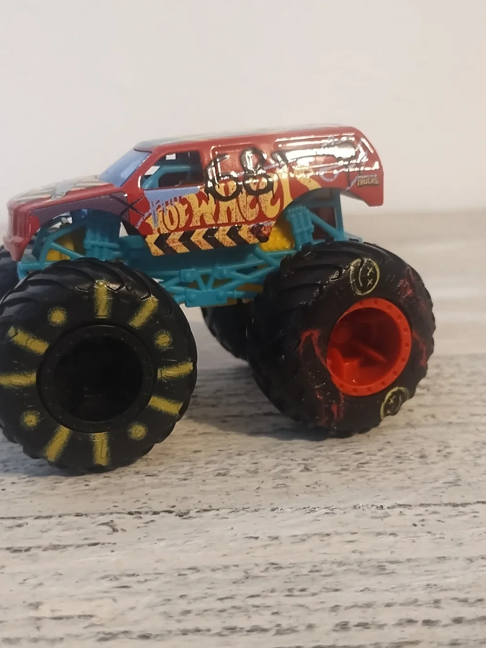 Hot Wheels Monster #68 Demo Derby Graffiti Diecast Metal Monster Truck Vehicle 1